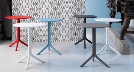 Стол пластиковый обеденный Spritz + Spritz Mini горчичный