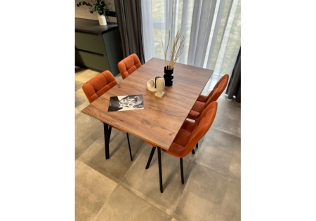 Стол деревянный Кортни 117 (157) x 77 дуб крафт табачный, черный матовый