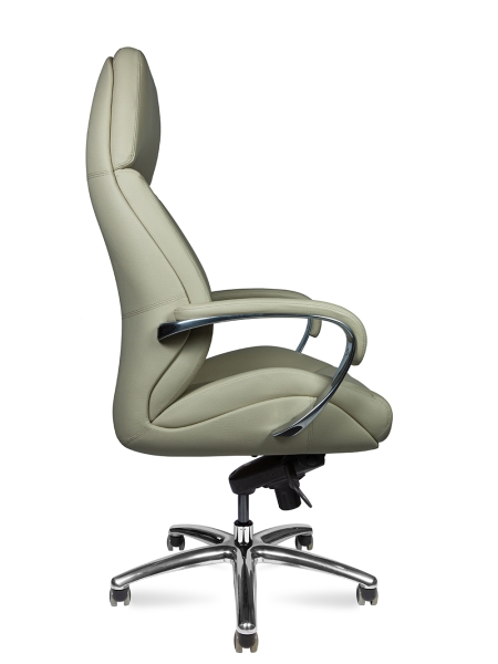 Кресло руководителя Porsche светло-серая натуральная кожа с алюминиевой крестовиной