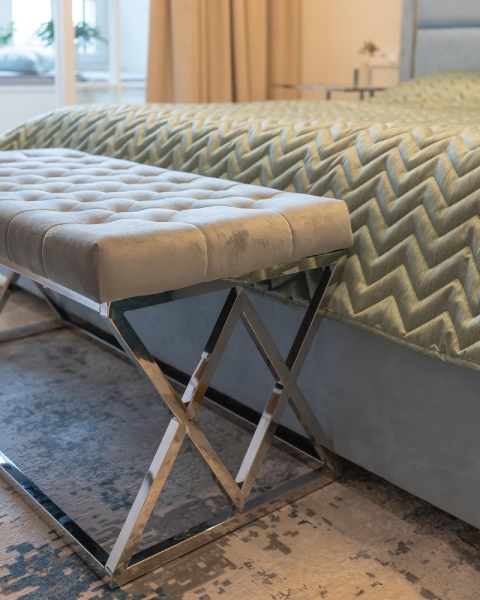 Банкетка ИНСИГНИЯ велюр серый, сталь серебро Банкетка ИНСИГНИЯ велюр серый, сталь серебро