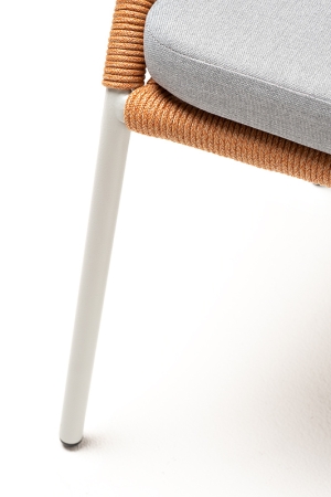 "Милан" стул плетеный из роупа, каркас алюминий светло-серый (RAL7035) муар, роуп оранжевый меланж круглый, ткань светло-серая "Милан" стул плетеный из роупа, каркас алюминий светло-серый (RAL7035) муар, роуп оранжевый меланж круглый, ткань светло-серая