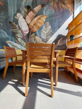 Кресло деревянное с подушкой WArt Stock светлое дерево