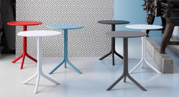 Стол пластиковый обеденный Spritz + Spritz Mini бежевый