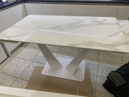 Стол Ниагара 140 белый мрамор, стекло, белый каркас