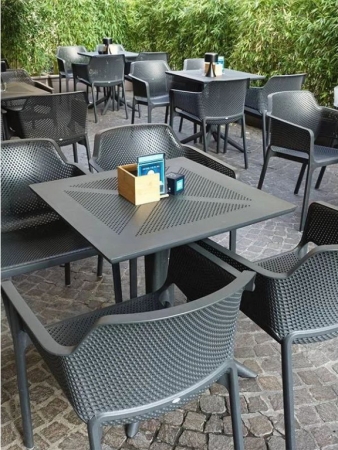 Стол пластиковый обеденный Clip 70