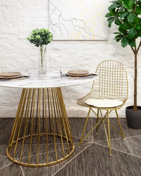 Стул обеденный Eiffel золотой с белой подушкой Стул обеденный Eiffel золотой с белой подушкой